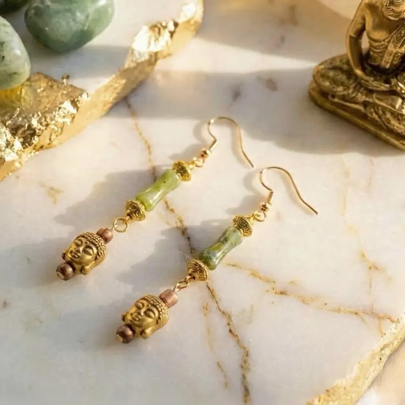 Boucles d'oreilles Bouddha Jade — Héritage Malbar, sérénité et finesse
